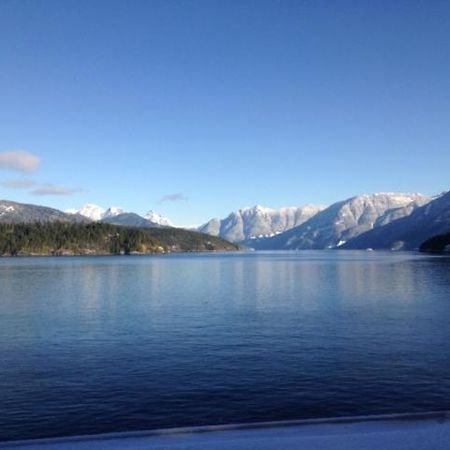 EgmontEarls Cove Orca View住宿加早餐旅馆 外观 照片